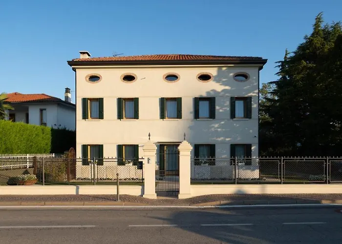 Canalgrande Bed & Breakfast 4*