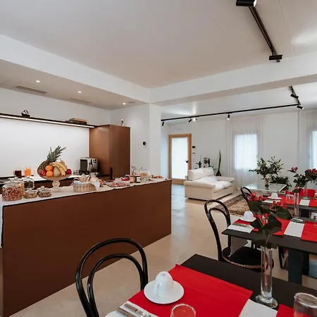 Canalgrande Bed and Breakfast 4*